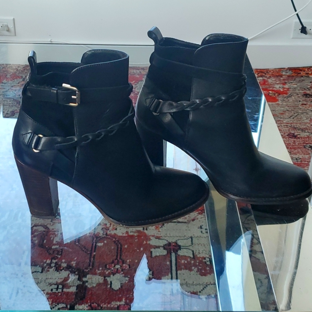 Massimo Dutti leather booties chunky heel